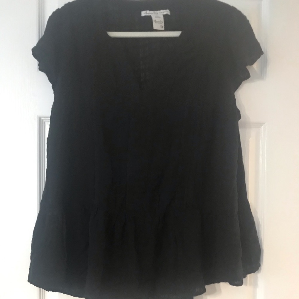 Bundle of shirts both shirt hardly worn and are 1x